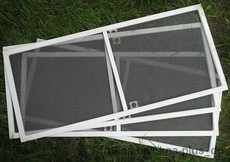 Дверная москитная сетка белого цвета